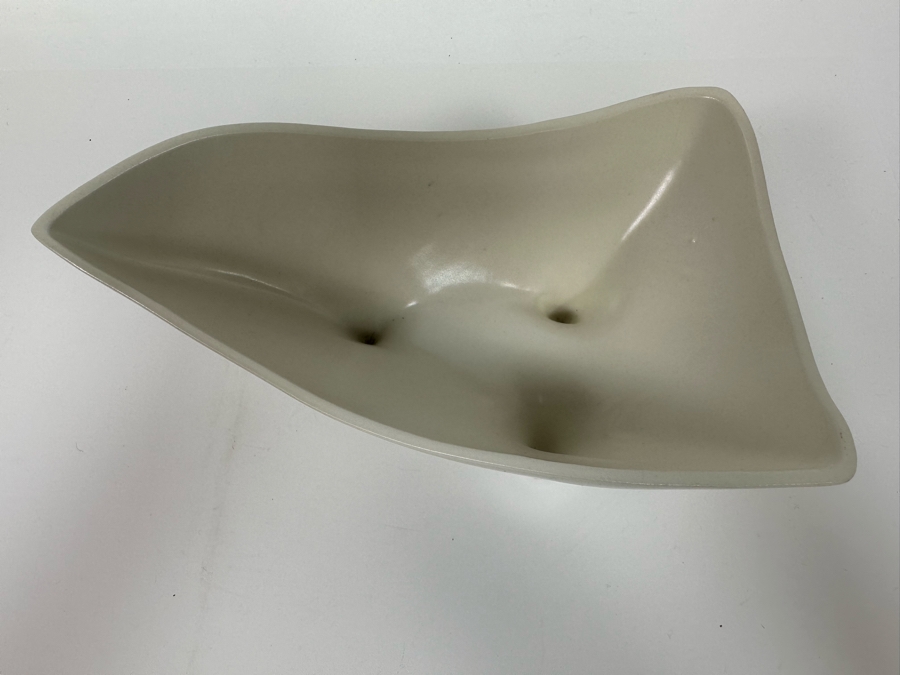 Vintage Mid-Century Modern Stanford Sebring O USA White Pottery Freeform Footed Bowl 10.5W X 6.5D X 4.5H [Photo 6]