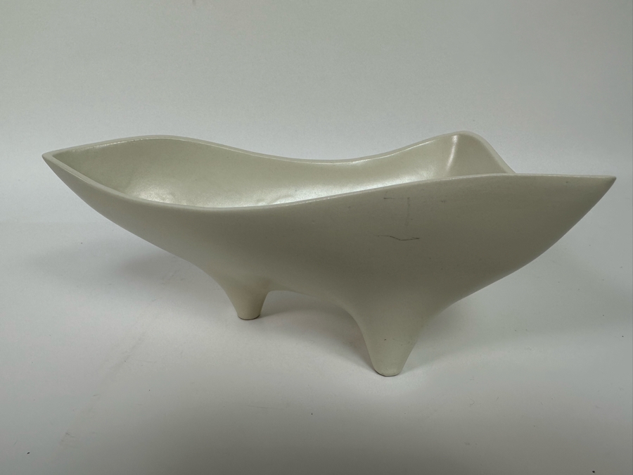 Vintage Mid-Century Modern Stanford Sebring O USA White Pottery Freeform Footed Bowl 10.5W X 6.5D X 4.5H [Photo 3]