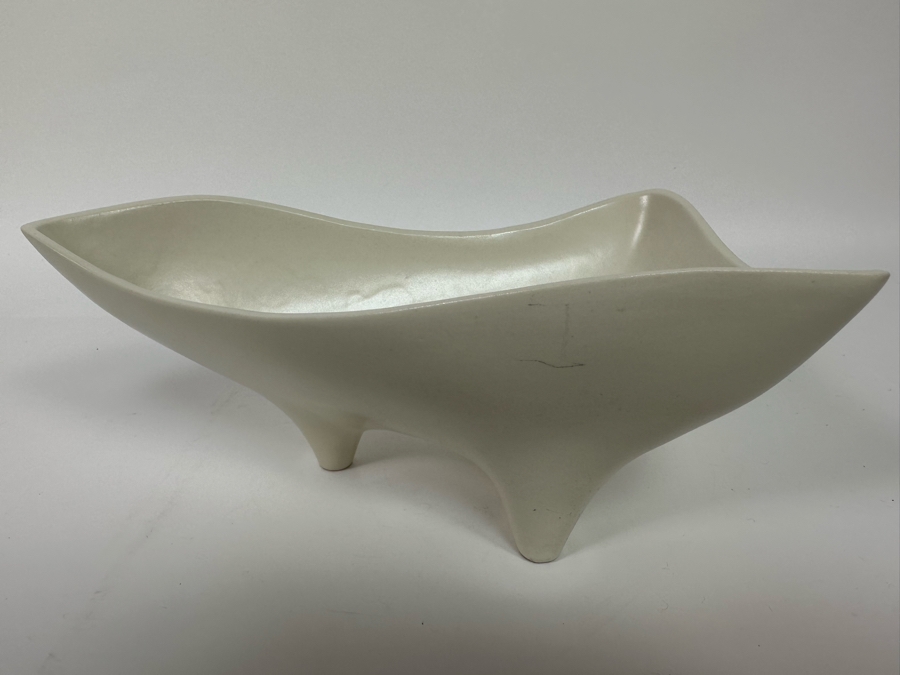 Vintage Mid-Century Modern Stanford Sebring O USA White Pottery Freeform Footed Bowl 10.5W X 6.5D X 4.5H [Photo 4]