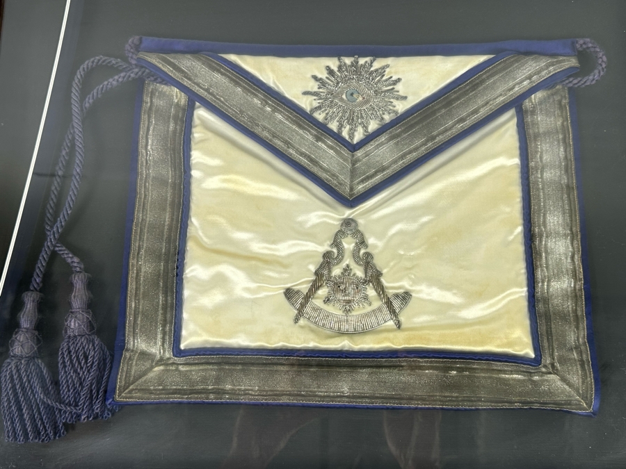Vintage Masonic International Masonry Master Mason Apron 14 X 12 In Shadow Box Frame 24 X 20 Presented To W. Dri. Joseph Zausner Master, 1953 By Mount Neboh No. 257 [Photo 5]