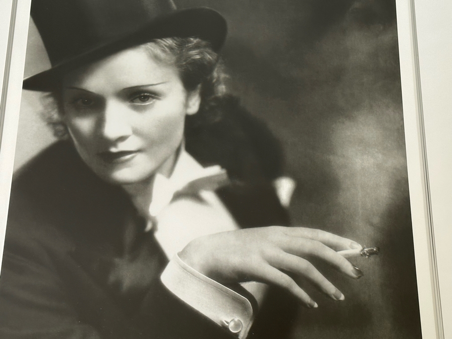 Original Marlene Dietrich Photograph By Old Hollywood Photographer Eugene Richee (1896-1972) For Promo Photo For The 1930 Movie 'Morocco' 18 X 22 Framed 35 X 39 [Photo 10]