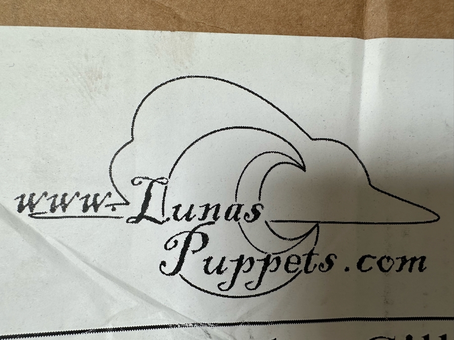 Pair Of Mechanical Animal Puppets With Remote Control Designed By Lunas Puppets For A TV Commercial Photo Shoot (Untested) [Photo 20]