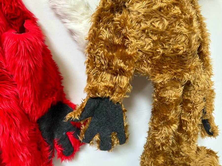 Pair Of Mechanical Animal Puppets With Remote Control Designed By Lunas Puppets For A TV Commercial Photo Shoot (Untested) [Photo 9]