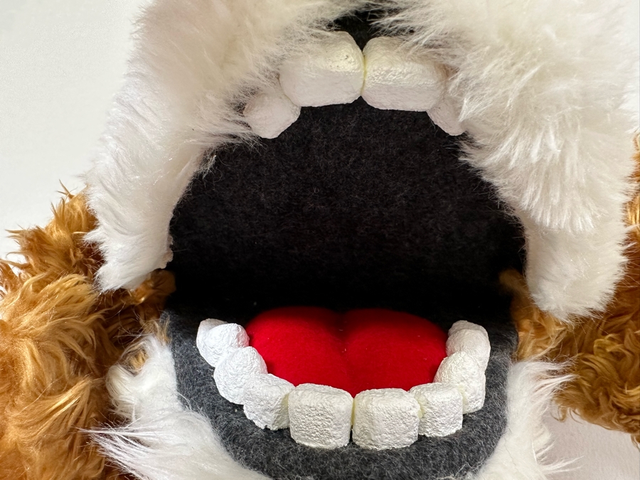 Pair Of Mechanical Animal Puppets With Remote Control Designed By Lunas Puppets For A TV Commercial Photo Shoot (Untested) [Photo 7]