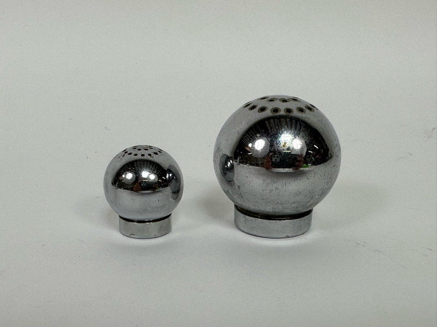 Pair Of Russel Wright For Chase Vintage Art Deco Chrome Ball Sphere Salt & Pepper Shakers Set [Photo 2]
