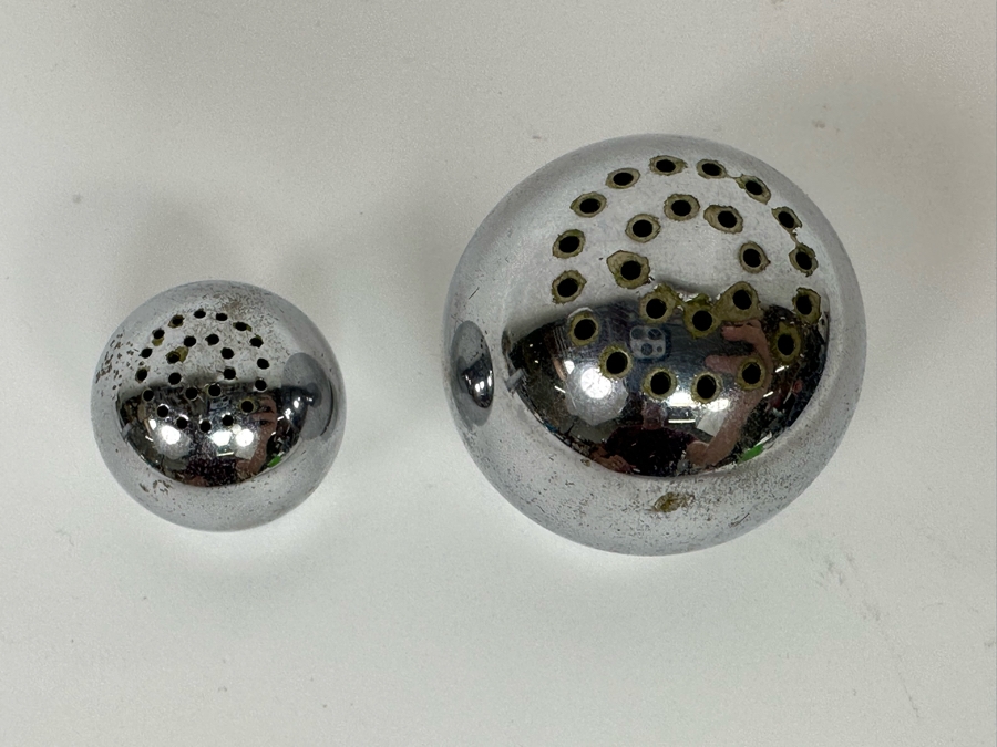 Pair Of Russel Wright For Chase Vintage Art Deco Chrome Ball Sphere Salt & Pepper Shakers Set [Photo 4]