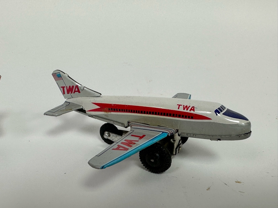 Vintage TootsieToy Pan American Airways Set With Box (See Photos) Plus TootsieToy Metal Cars And Pair Of TWA Friction Toys Planes [Photo 27]
