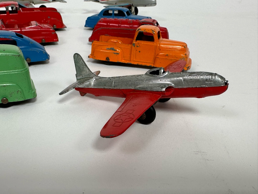 Vintage TootsieToy Pan American Airways Set With Box (See Photos) Plus TootsieToy Metal Cars And Pair Of TWA Friction Toys Planes [Photo 17]