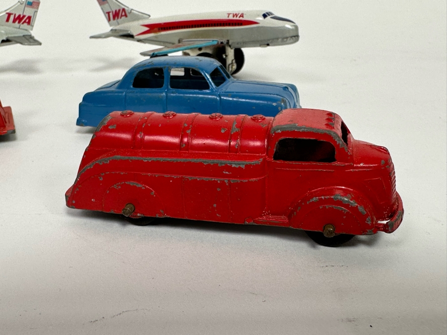 Vintage TootsieToy Pan American Airways Set With Box (See Photos) Plus TootsieToy Metal Cars And Pair Of TWA Friction Toys Planes [Photo 25]