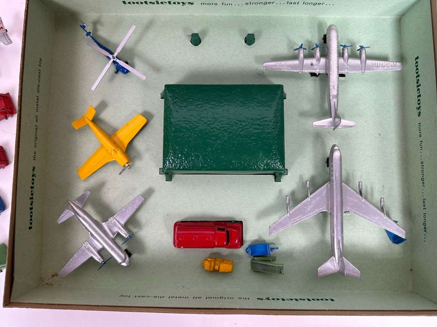 Vintage TootsieToy Pan American Airways Set With Box (See Photos) Plus TootsieToy Metal Cars And Pair Of TWA Friction Toys Planes [Photo 4]