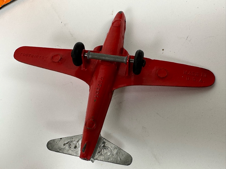 Vintage TootsieToy Pan American Airways Set With Box (See Photos) Plus TootsieToy Metal Cars And Pair Of TWA Friction Toys Planes [Photo 19]