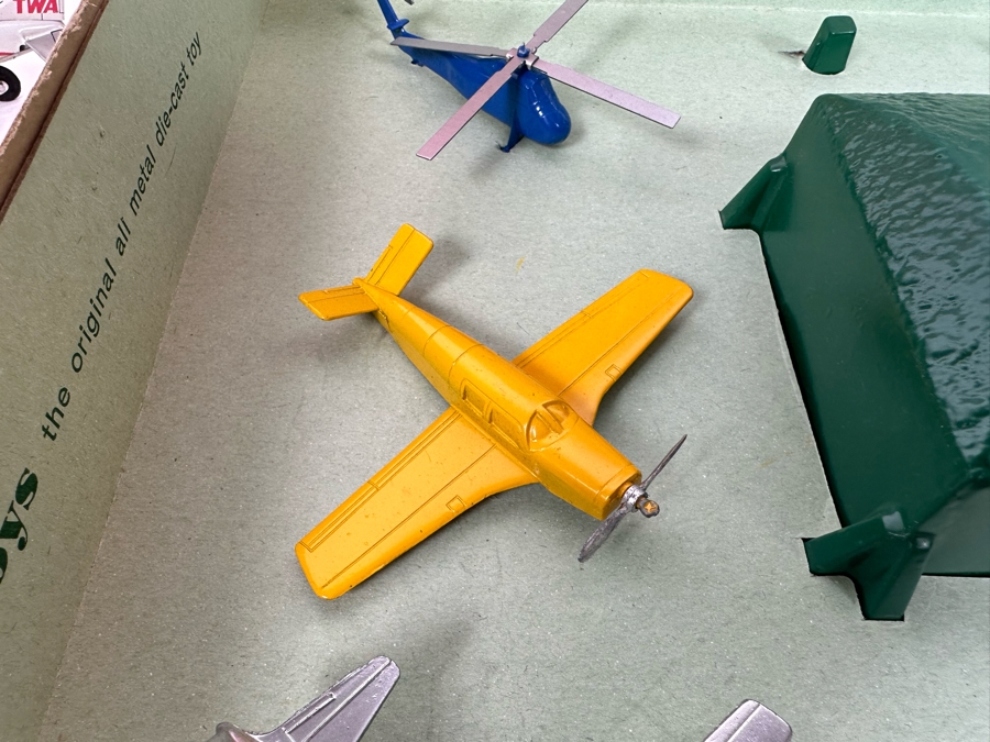 Vintage TootsieToy Pan American Airways Set With Box (See Photos) Plus TootsieToy Metal Cars And Pair Of TWA Friction Toys Planes [Photo 9]