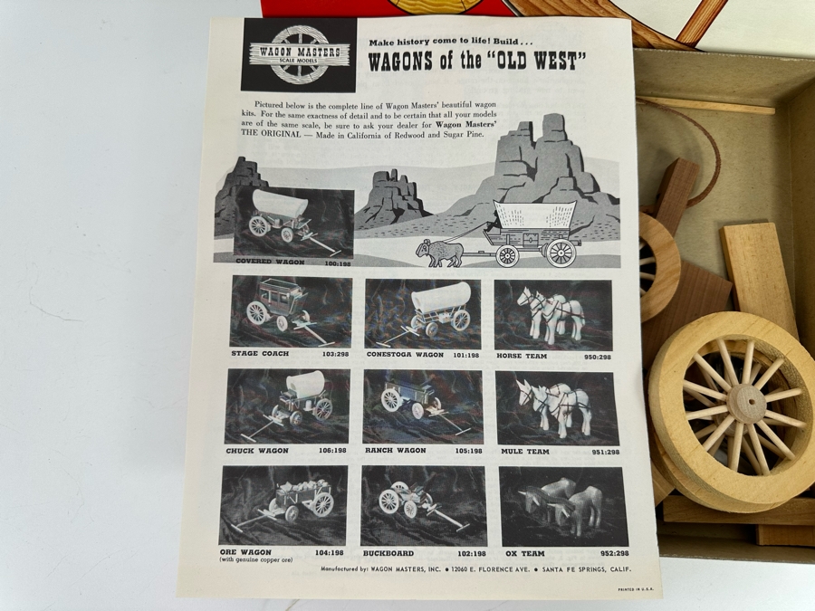 Wagon Masters Scale Models Wooden Sheepherder's Wagon With Box [Photo 8]