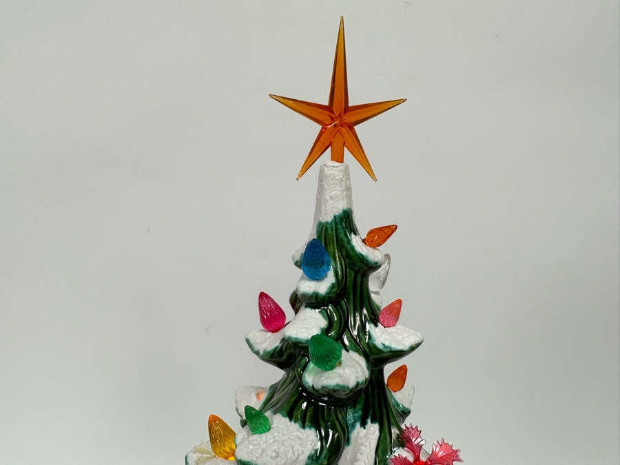 Vintage Ceramic Lighted Christmas Tree By Atlantic Mold Stella 1979 With Four NOEL Figurines [Photo 5]
