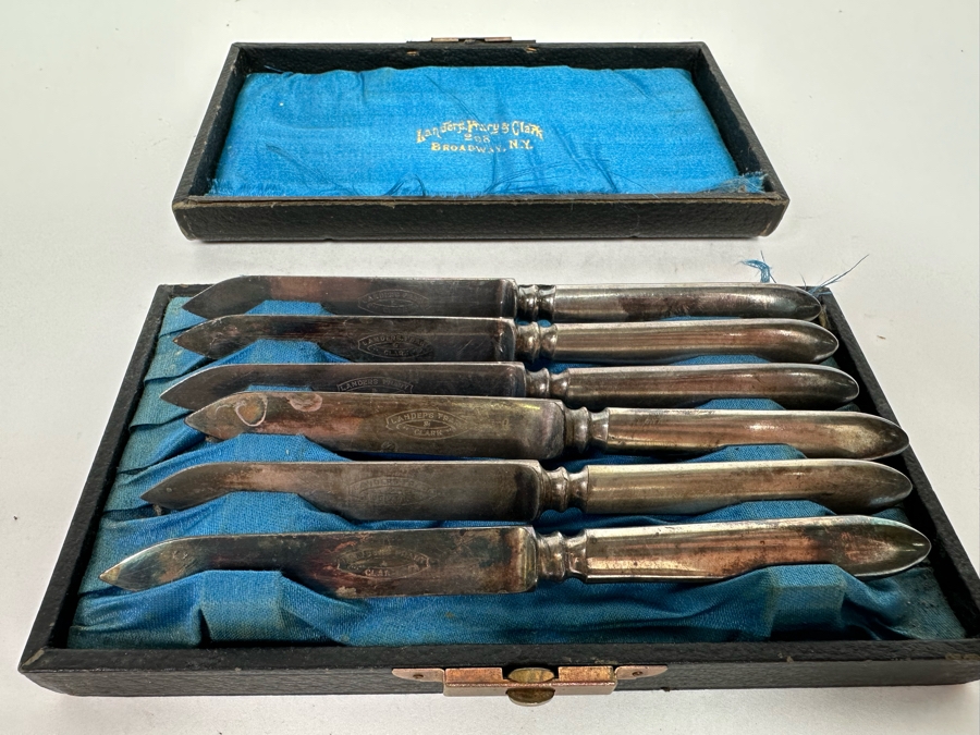 Landers Frary & Clark Knife Set [Photo 2]