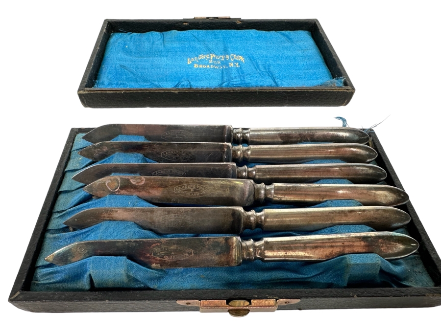 Landers Frary & Clark Knife Set [Photo 1]