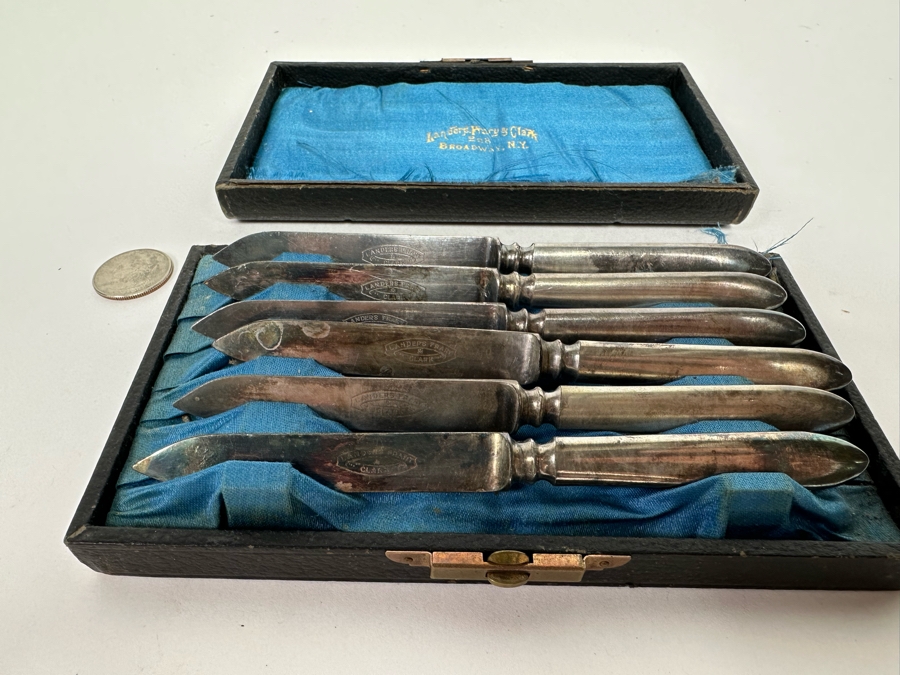 Landers Frary & Clark Knife Set [Photo 3]