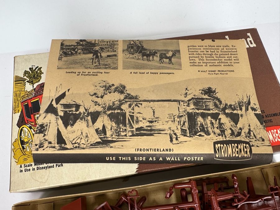 Walt Disney's Disneyland Stage Coach Plastic Model Kit By Strombecker With Box 10.5W [Photo 9]