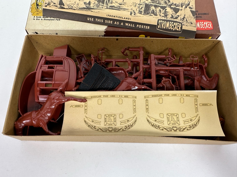 Walt Disney's Disneyland Stage Coach Plastic Model Kit By Strombecker With Box 10.5W [Photo 10]