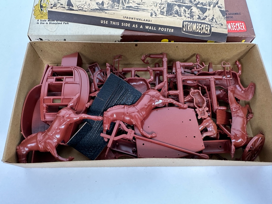 Walt Disney's Disneyland Stage Coach Plastic Model Kit By Strombecker With Box 10.5W [Photo 11]