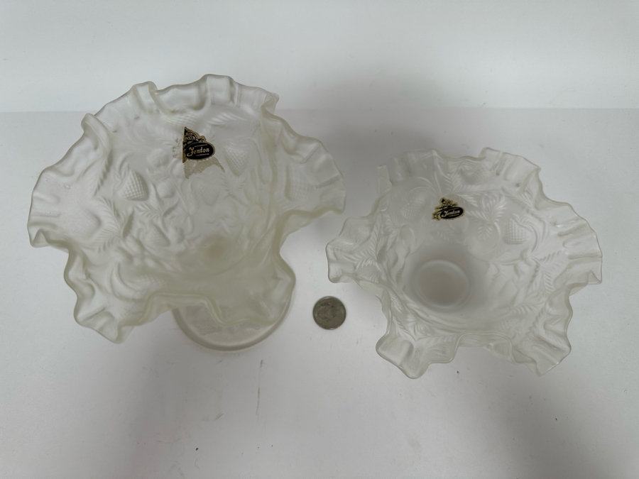 Pair Of Vintage Fenton Frosted Ruffled Strawberry Pattern Glass Bowls 6H And 3H [Photo 4]