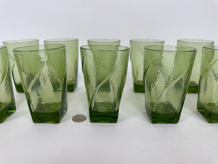 Set Of Eleven Mid-Century Green Glasses 5H [Photo 10]