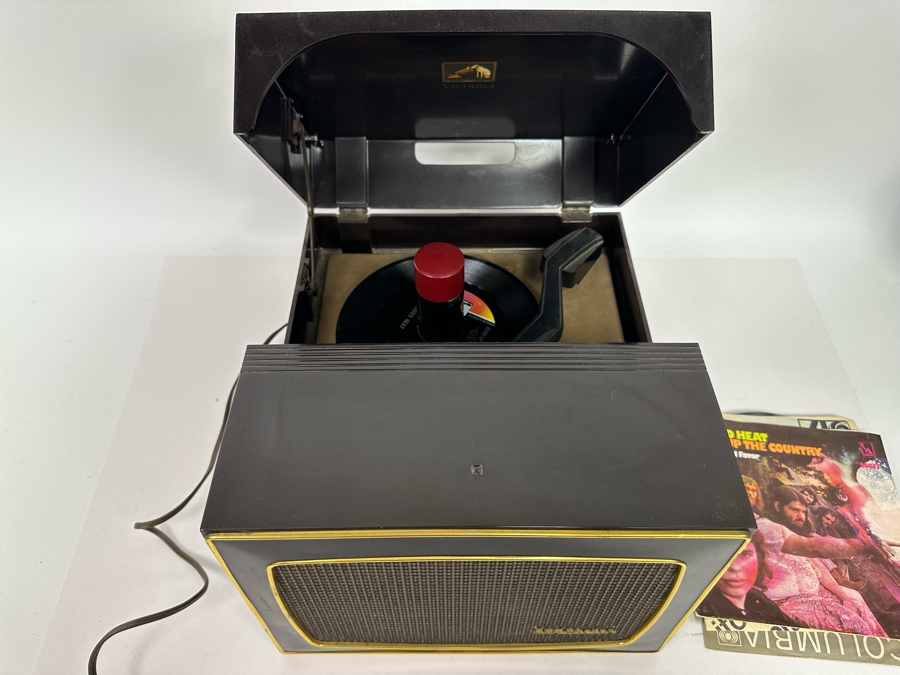Vintage Mid-Century Victrola RCA Victor Tube Amplifier Portable Record Player Model 45-HY-4 Working With 45RPM Records [Photo 12]