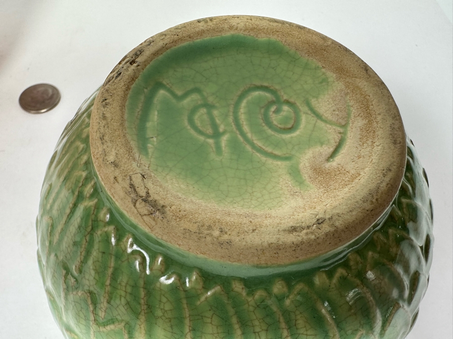 Pair Of Vintage McCoy Pottery Bowls 7W And 6W [Photo 9]