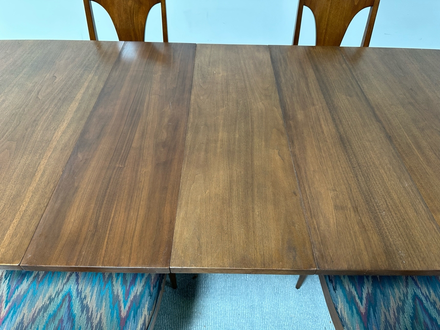 Mid-Century Modern Broyhill Dining Table 40W X 50D X 30H With Three 12' Leaves And Six Chairs - See Photos For Extra Leaves [Photo 21]