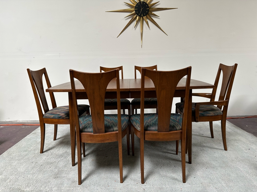Mid-Century Modern Broyhill Dining Table 40W X 50D X 30H With Three 12' Leaves And Six Chairs - See Photos For Extra Leaves [Photo 6]