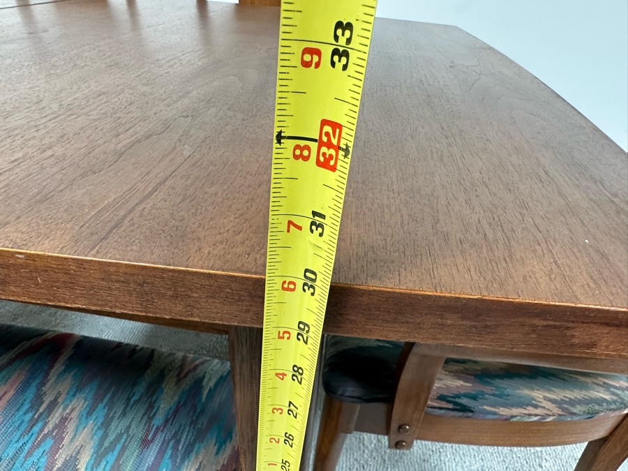 Mid-Century Modern Broyhill Dining Table 40W X 50D X 30H With Three 12' Leaves And Six Chairs - See Photos For Extra Leaves [Photo 16]