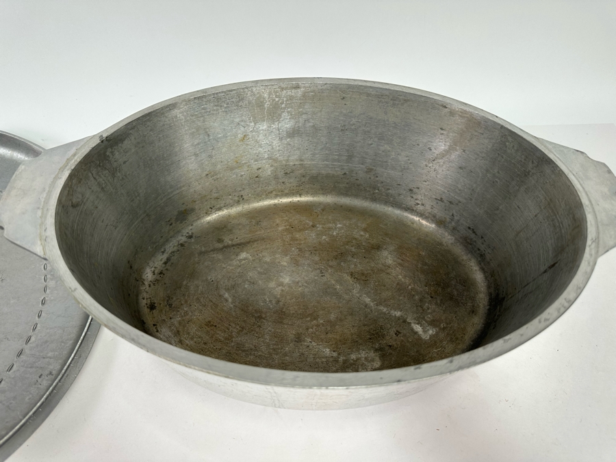 Pair Of Farber & Shlevin Hand Wrought Aluminum Trays Dishes 9.5W And American Healthcraft Large Aluminum Dutch Oven 16W [Photo 10]