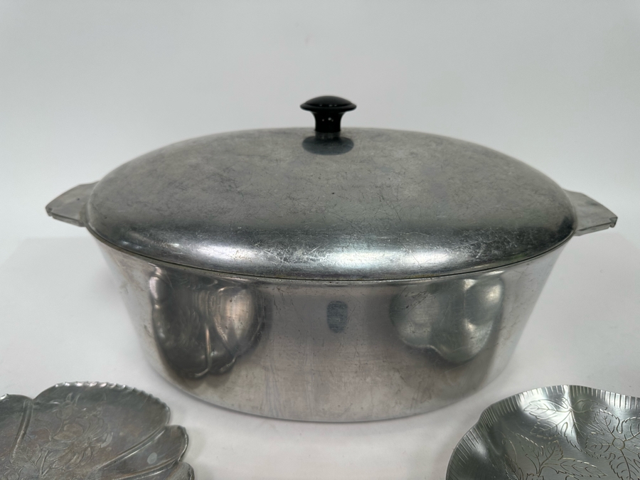 Pair Of Farber & Shlevin Hand Wrought Aluminum Trays Dishes 9.5W And American Healthcraft Large Aluminum Dutch Oven 16W [Photo 6]