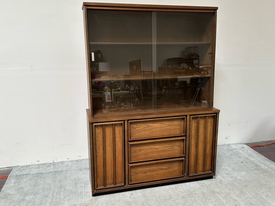 Mid-Century Modern Bassett Furniture China Display Cabinet From The Third Dimension Series 50W X 16D X 68H [Photo 5]