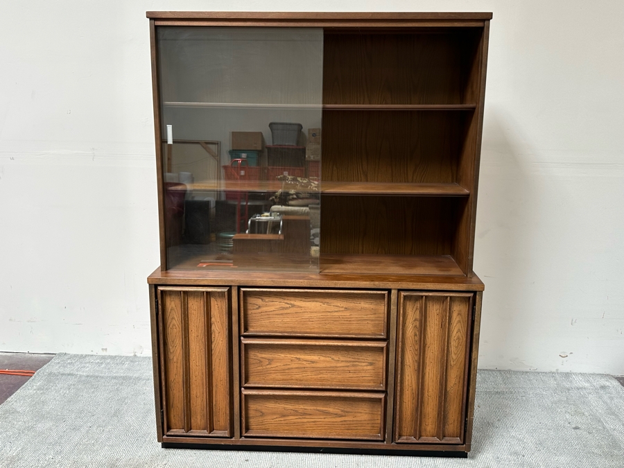 Mid-Century Modern Bassett Furniture China Display Cabinet From The Third Dimension Series 50W X 16D X 68H [Photo 3]