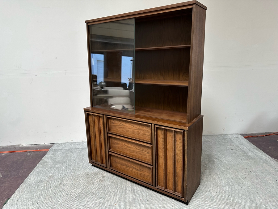 Mid-Century Modern Bassett Furniture China Display Cabinet From The Third Dimension Series 50W X 16D X 68H [Photo 12]
