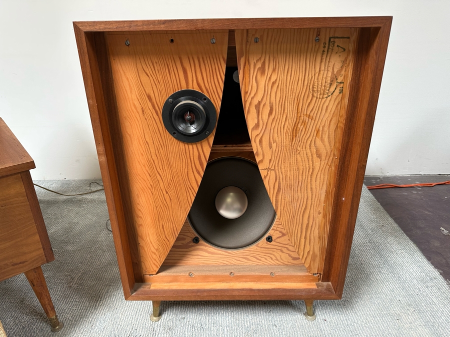 Rare Custom Mid-Century Hi-Fi Equipment John Karlson Style Speakers - Custom Mid-Century Enclosure With A Hinged Top Exposing A Thorens TD 124 Turntable Plus A DYNAKIT Model PAS Stereophonic Preamplifier Plus Tube Amplifier - Untested Equipment [Photo 16]