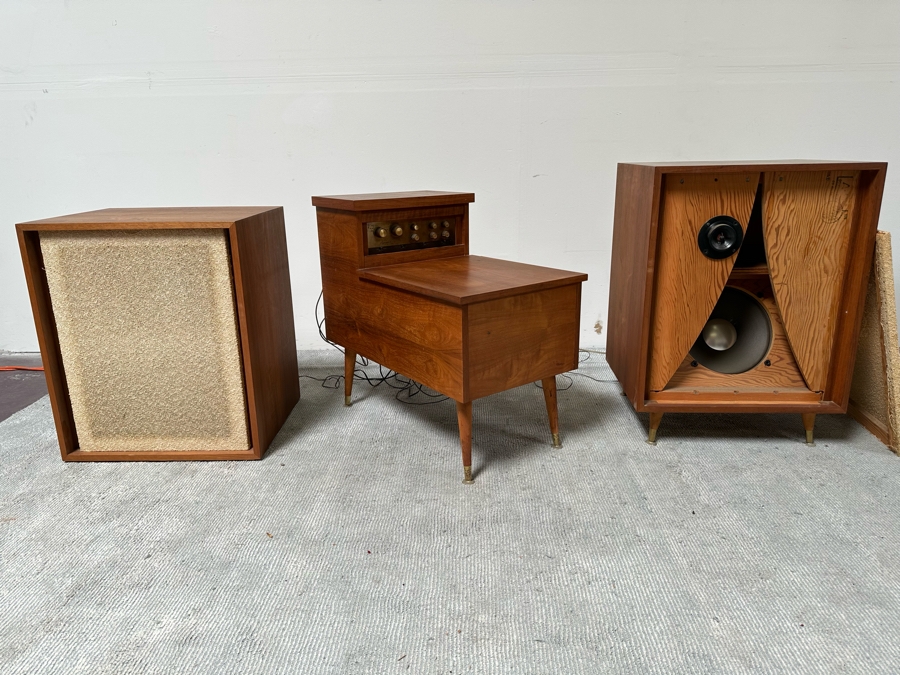 Rare Custom Mid-Century Hi-Fi Equipment John Karlson Style Speakers - Custom Mid-Century Enclosure With A Hinged Top Exposing A Thorens TD 124 Turntable Plus A DYNAKIT Model PAS Stereophonic Preamplifier Plus Tube Amplifier - Untested Equipment [Photo 21]