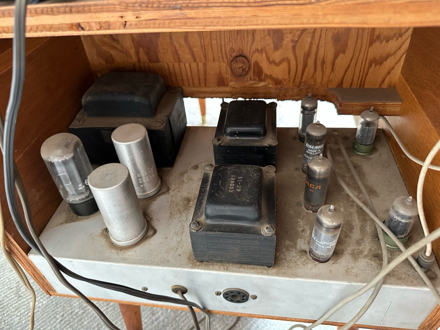 Rare Custom Mid-Century Hi-Fi Equipment John Karlson Style Speakers - Custom Mid-Century Enclosure With A Hinged Top Exposing A Thorens TD 124 Turntable Plus A DYNAKIT Model PAS Stereophonic Preamplifier Plus Tube Amplifier - Untested Equipment [Photo 12]