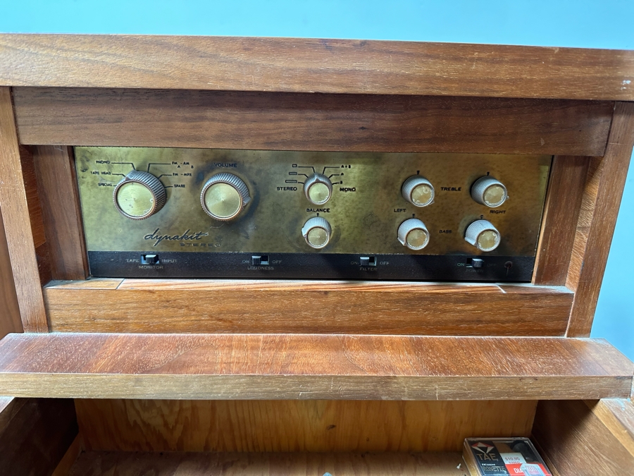 Rare Custom Mid-Century Hi-Fi Equipment John Karlson Style Speakers - Custom Mid-Century Enclosure With A Hinged Top Exposing A Thorens TD 124 Turntable Plus A DYNAKIT Model PAS Stereophonic Preamplifier Plus Tube Amplifier - Untested Equipment [Photo 38]