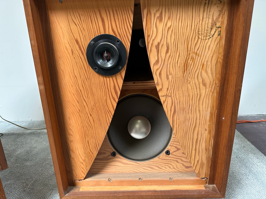 Rare Custom Mid-Century Hi-Fi Equipment John Karlson Style Speakers - Custom Mid-Century Enclosure With A Hinged Top Exposing A Thorens TD 124 Turntable Plus A DYNAKIT Model PAS Stereophonic Preamplifier Plus Tube Amplifier - Untested Equipment [Photo 17]