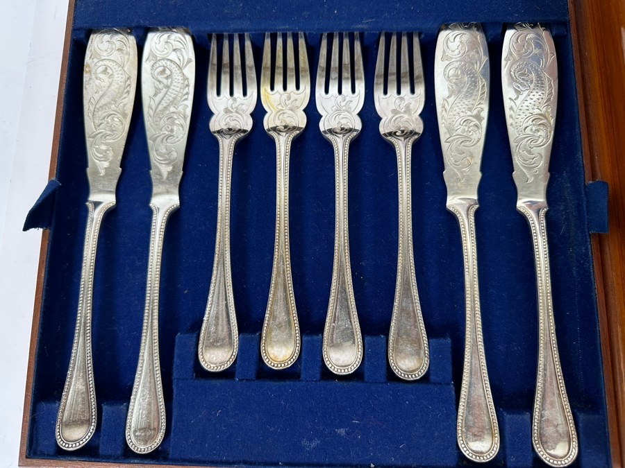 Antique Silverplate Fork And Knives Set 16 Pieces With Wooden 2-Tier Presentation Box 12W X 11D X 4H [Photo 7]