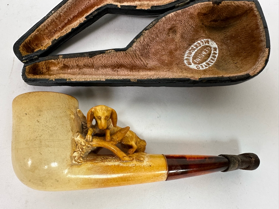 Antique Carved Meerschaum Smoking Pipe Featuring Dog Carving And Pipe Case 5W [Photo 3]