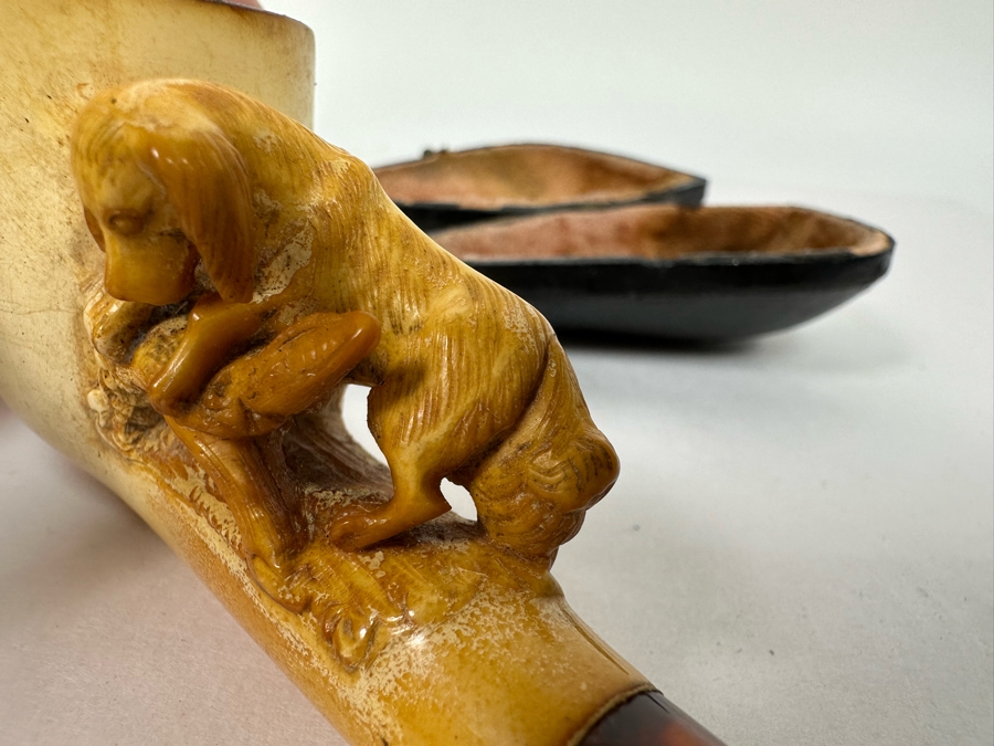 Antique Carved Meerschaum Smoking Pipe Featuring Dog Carving And Pipe Case 5W [Photo 8]