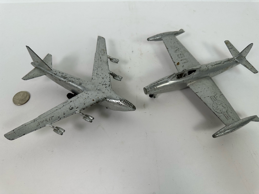 Pair Of Mid-Century Metal Military Aircraft Airplanes Friction Toys: Republic F84 Thunderjet And Boeing B-52 8W X 7L [Photo 4]