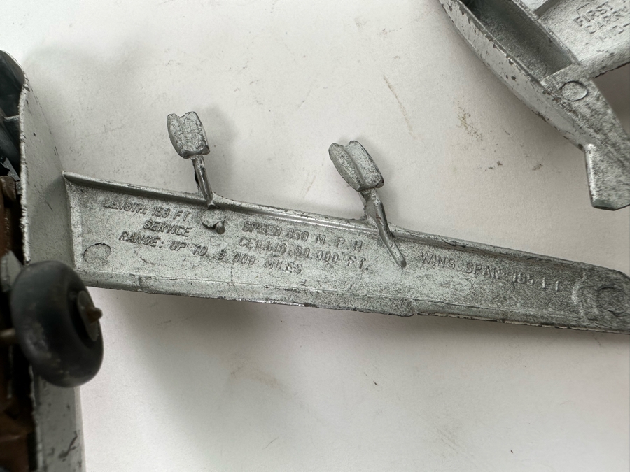 Pair Of Mid-Century Metal Military Aircraft Airplanes Friction Toys: Republic F84 Thunderjet And Boeing B-52 8W X 7L [Photo 13]