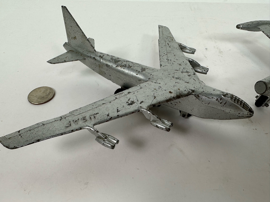 Pair Of Mid-Century Metal Military Aircraft Airplanes Friction Toys: Republic F84 Thunderjet And Boeing B-52 8W X 7L [Photo 5]