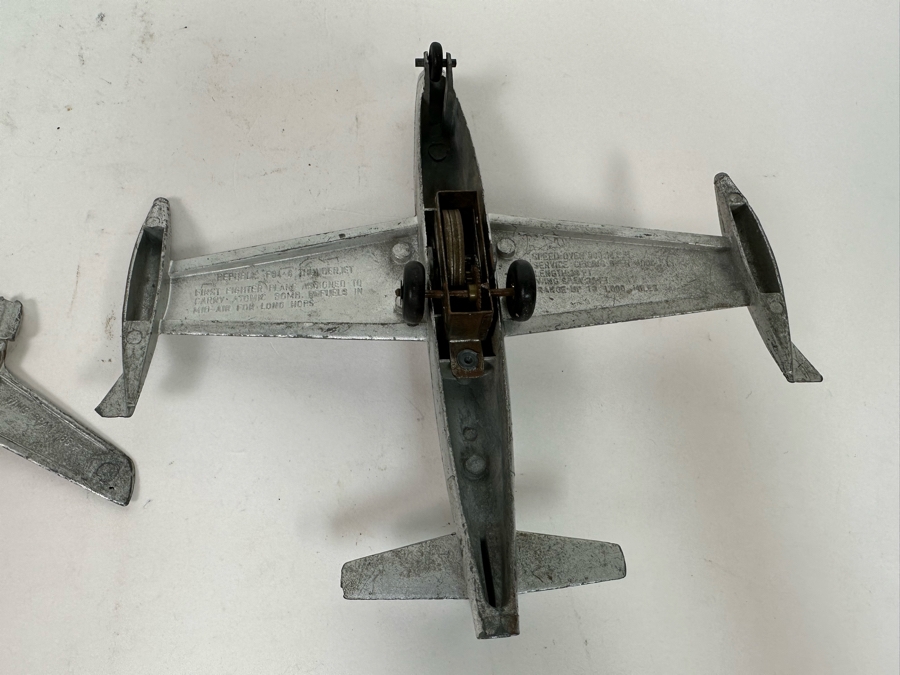 Pair Of Mid-Century Metal Military Aircraft Airplanes Friction Toys: Republic F84 Thunderjet And Boeing B-52 8W X 7L [Photo 7]