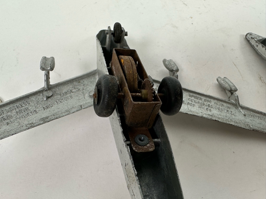 Pair Of Mid-Century Metal Military Aircraft Airplanes Friction Toys: Republic F84 Thunderjet And Boeing B-52 8W X 7L [Photo 14]