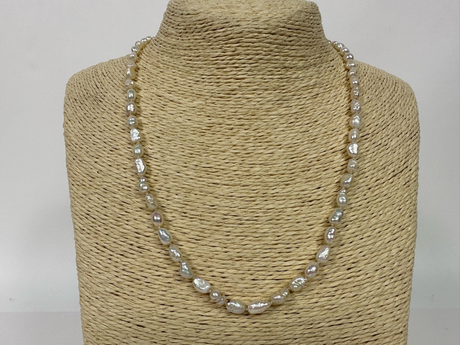 19' Pearl Necklace With 14K Gold Clasp [Photo 2]